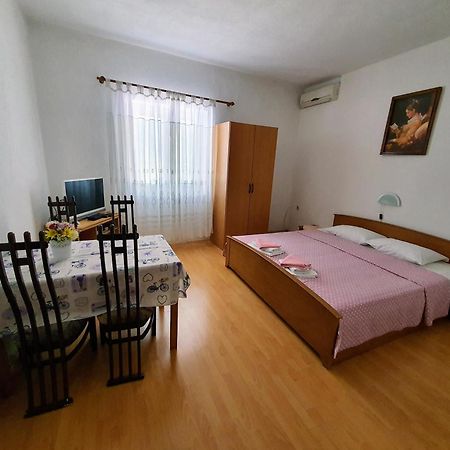 Apartments - Buffet 2B Sveti Juraj Cameră foto